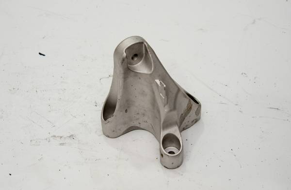 FORD TRANSİT 350 E-ED-EL-L-M ÇIKMA PARÇA  2018 SONRASI MOTOR KULAĞI